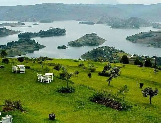 Couple enjoying Paris with Eiffel Tower