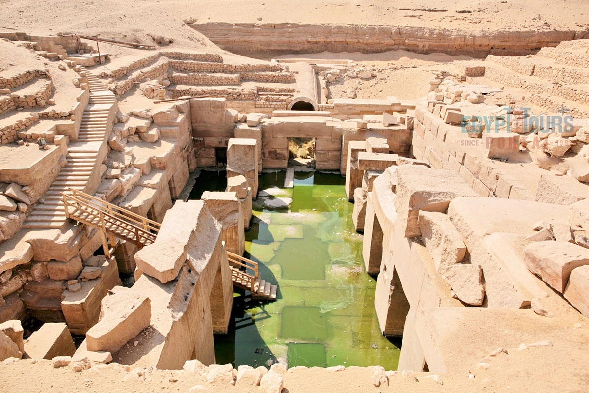 Couple enjoying Paris with Eiffel Tower