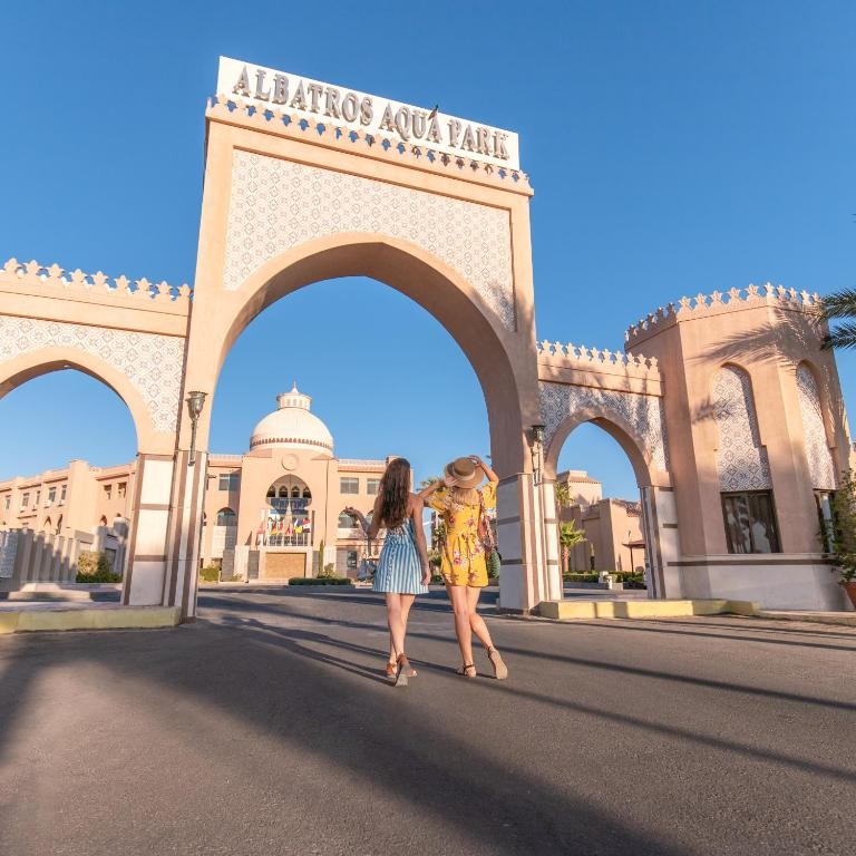 منتجع بيكالباتروس اكوا بارك
