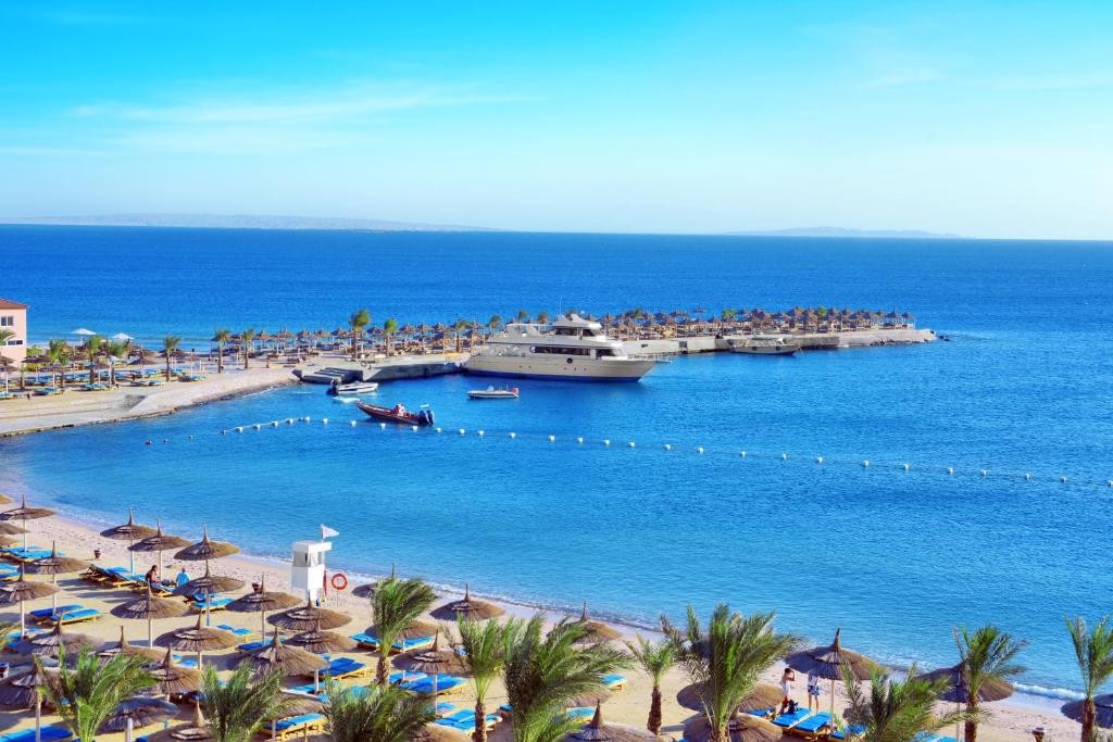 بيتش الباتروس أكوا
